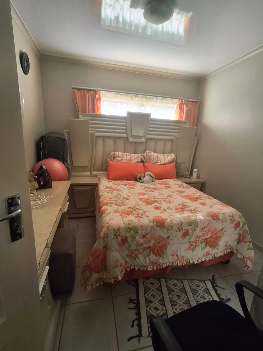 3 Bedroom Property for Sale in Flamwood North West